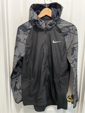 Nike Black Essential Flash Hooded Performance Jacket Women’s M